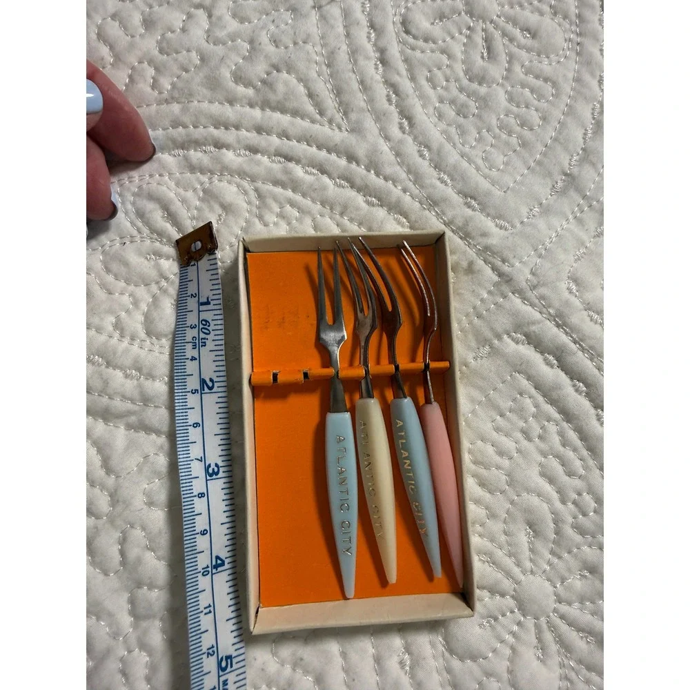 Little Fork Cocktail Forks Atlantic City Souvenir 4pc Set Multi Stainless Japan‎